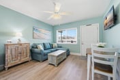Cozy Ground-Floor Retreat at Tropic Breeze – Walk to Madeira Beach!