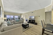 Stunning Gulf-Front 3BR Condo in Redington Shores – Pool, Balcony & Pet-Friendly