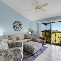 2nd Floor Vista Verde North Newly Renovated Unit 216