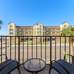 Charming 1BR/1.5BA Condo Steps from Madeira Beach