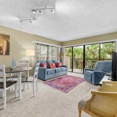 Coastal Living in Treasure Island – 1BR Bayfront Escape