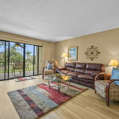 Island Escape at La Puerta 4-231 St Pete 2nd Floor Condo