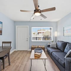 Madeira Beach Getaway – Tropic Breeze 7 Pool View Condo