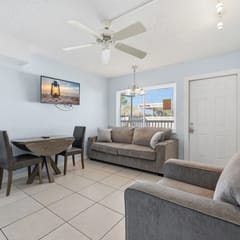 Madeira Beach| Tropic Breeze Unit 6| Ground Floor|