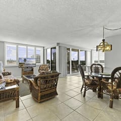 Bay Front Serenity: 4th Floor 2BD/2BA at Isla Del Sol P-406