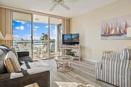 Bahia Vista 10-425 | Waterfront Condo with Balcony Views Near St. Pete Beach - Image 2