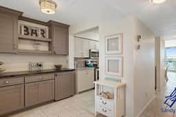 Bahia Vista 12-442: 4th-Floor Isla Del Sol Condo with Bay & Don CeSar Views - Image 2