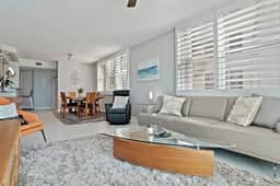Bahia Vista 14-357: Beautifully Updated 2BD|2BA - Image 2