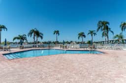 Bayfront 2BR/2BA Ground-Floor Retreat at Isla Del Sol 12-146 - Image 2