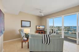 Boca Ciega Bay Resort – Top Floor Condo with Stunning Bay Views - Image 3