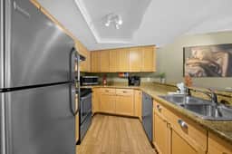 Coastal Living in Treasure Island – 1BR Bayfront Escape - Image 5