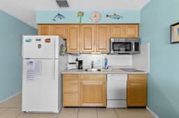 Cozy 1-Bdrm Madeira Beach – Tropic Breeze #11 Pool Access & Walk to Beach - Image 5