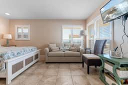 Ground Floor Beach Front Excellence! SR-7 - Image 3