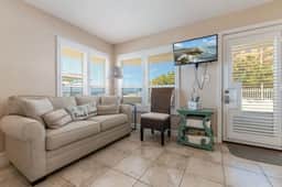 Ground Floor Beach Front Excellence! SR-7 - Image 4