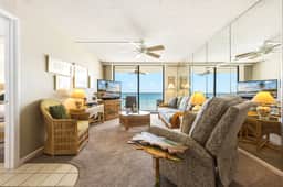 Gulf Front Beauty: 2BD/2BA w/ Bonus Room - Image 3