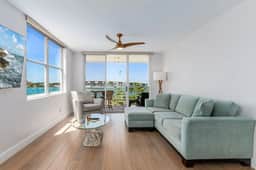 Isla Del Sol Top Floor Bahia Vista 541 - Image 2