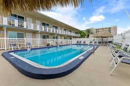 Madeira Beach Cozy 1-Bedroom Second-Floor Condo at Tropic Breeze #17 - Image 3