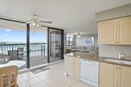 Penthouse Paradise with Amazing Views: 2BD, 2BA O-803 - Image 5