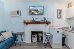 Rock Lobster 1 | Cozy Beach Cottage Steps from Treasure Island Beach & John’s Pass - Image 4