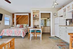 Sea Rocket 22: Gulf Front Bliss in - Image 2