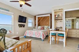 Sea Rocket 22: Gulf Front Bliss in - Image 3