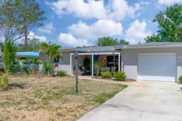 St. Pete Haven: Private 3 Bedroom, 1.5 Bath Home - Image 2