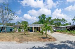 St. Pete Haven: Private 3 Bedroom, 1.5 Bath Home - Image 3