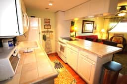 Sunset Cove: One-Bedroom in Treasure Island, Short - Image 4