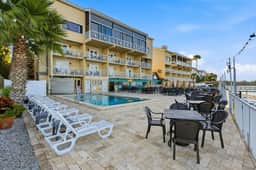 Sunset Studio Retreat | Beso Del Sol Dunedin | Waterfront Views - Image 4