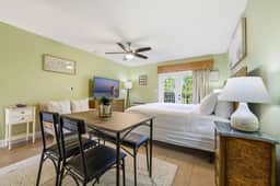 Sunset Studio Retreat | Beso Del Sol Dunedin | Waterfront Views - Image 3