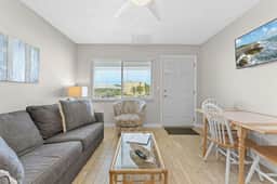 Tropic Breeze Unit 15 - Cozy 2nd Floor Condo in Madeira Beach - Image 3