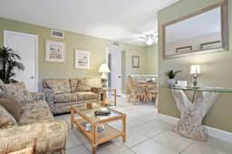 Waves 16: Chic 1BR Condo Steps from St. Pete Beach with Pool Access - Image 2