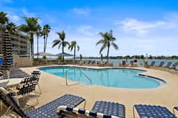 đ´ NEW LISTING! Stunning Bay Views & Don CeSar Views | Bahia Vista 9-317 - Image 2