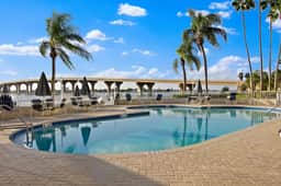 đ´ NEW LISTING! Stunning Bay Views & Don CeSar Views | Bahia Vista 9-317 - Image 3