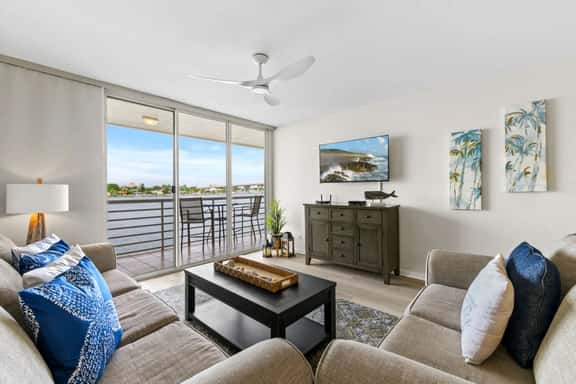 Bahia Vista Island Sunset Beauty 14-360: Your Front-Row Seat to Waterfront Living - Image 1