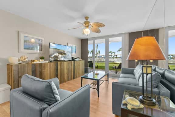 Isla Del Sol Bay View Retreat: Ground Floor 12-143 - Image 1