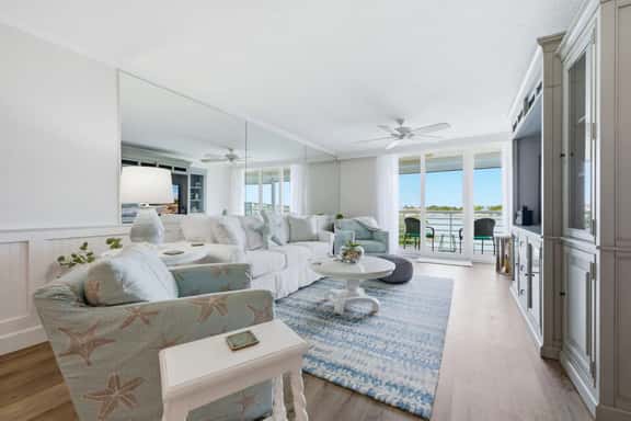 Luxury Waterfront Escape Near St. Pete Beach & Pass-a-Grille | Isla Del Sol - Image 1