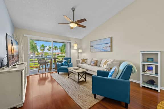 Peaceful Pond View Condo | Isla Del Sol Near St Pete Beach VVE 263 - Image 1