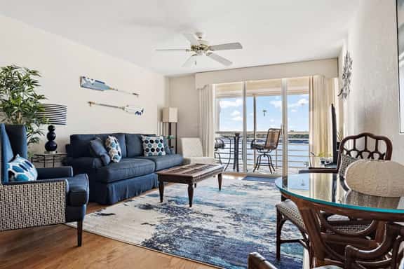 St Pete Isla Bahia Vista 14-562 2/2 Amazing View! - Image 1