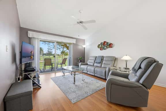 St Pete Vista Verde East 3-223 Spectacular Unit! - Image 1
