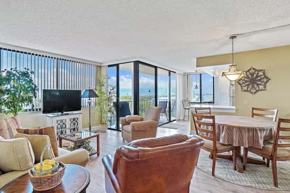 St. Pete Isla Del Sol Bahia J-408: 2BD/2BA - Image 1