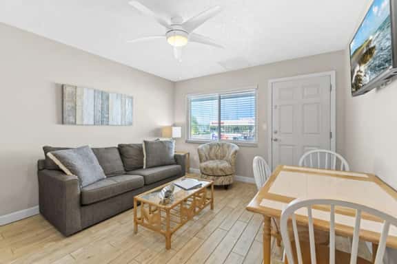 Tropic Breeze Unit 15 - Cozy 2nd Floor Condo in Madeira Beach - Image 1