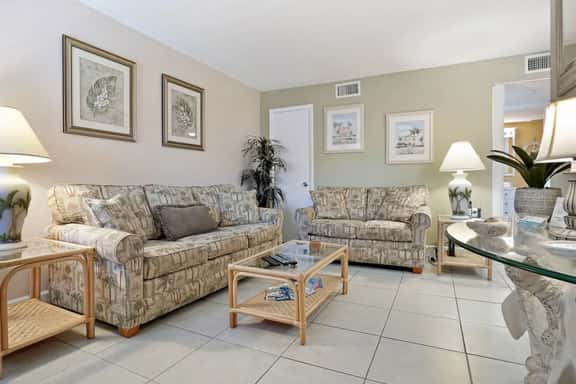 Waves 16: Chic 1BR Condo Steps from St. Pete Beach with Pool Access - Image 1
