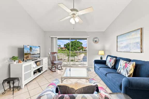2BR/2BA Condo – Vista Verde East 3-219, Isla Del Sol, St. Pete FL - Image 1