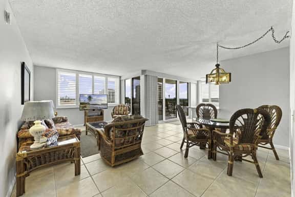 Bay Front Serenity: 4th Floor 2BD/2BA at Isla Del Sol P-406 - Image 1