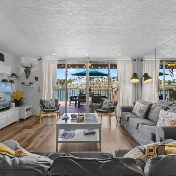 3 Bedroom Lake Front Townhouse - Absolute Gem Isla Del Sol - TH-10 - Image 1