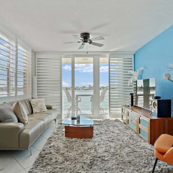 Bahia Vista 14-357: Beautifully Updated 2BD|2BA - Image 1