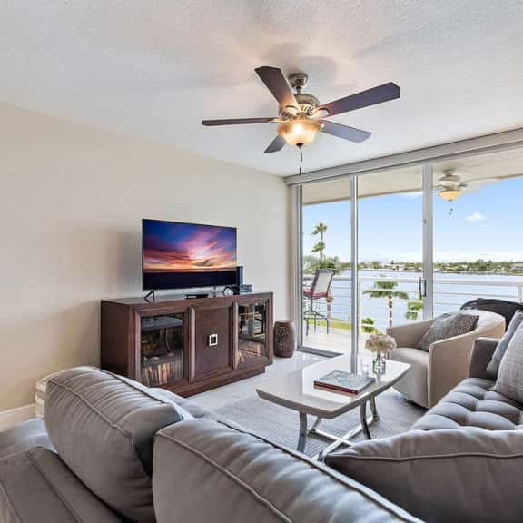 Bahia Vista 8-411| 2BD| 2BA - Image 1
