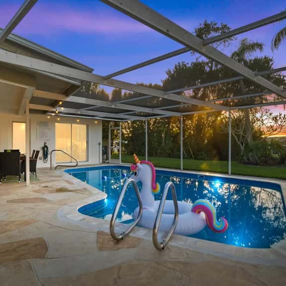 Coastal Sea-Esta: 4 BR Pool Home | Holiday Deals - Image 1