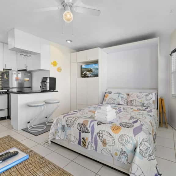 Sea Rocket 24: Second Floor Beachside Retreat - Image 1